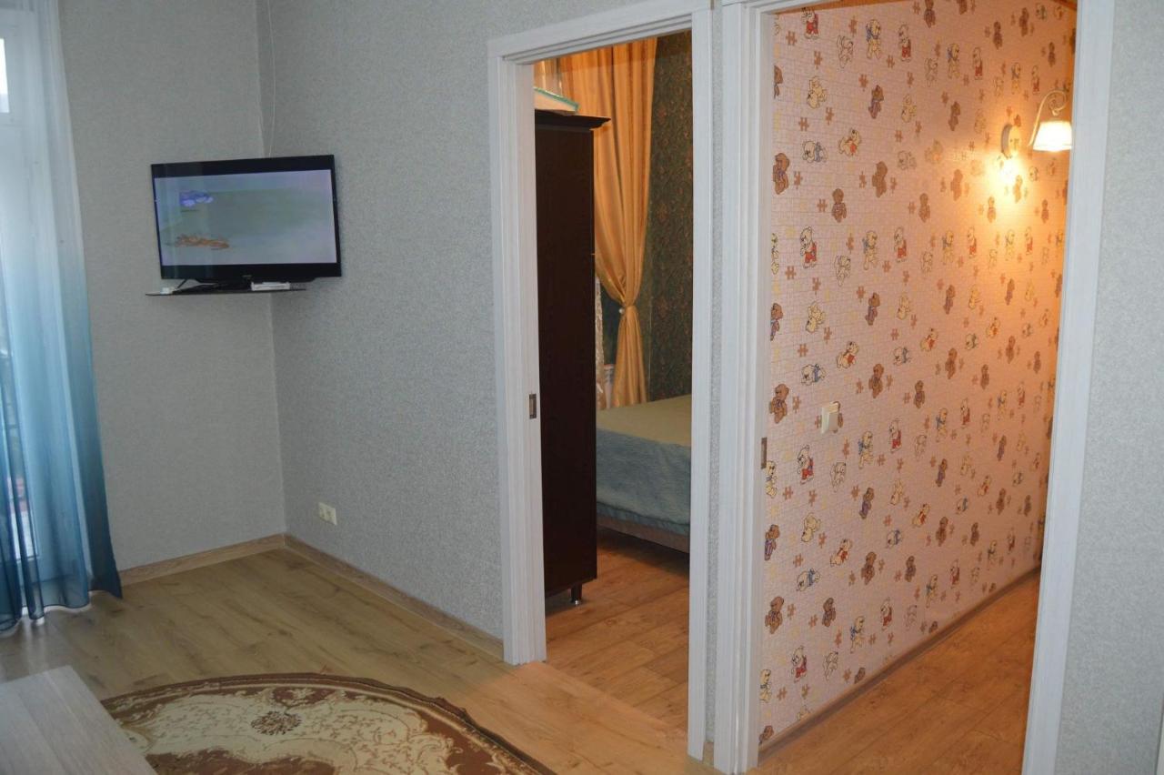 Квартира На Первой Линии Моря Batumi Exterior foto